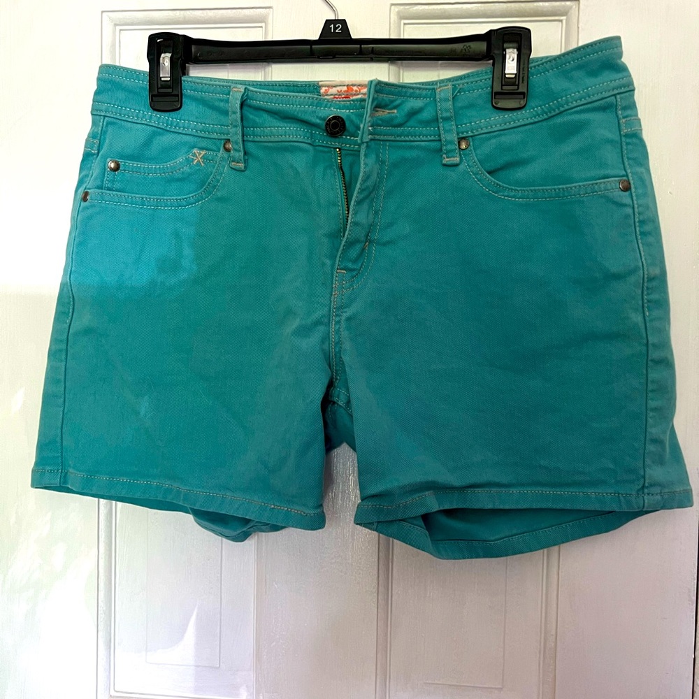 Levi shorts size 10